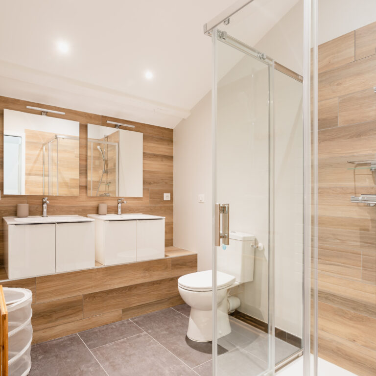 Salle d'eau Chambre 4 RDC 0